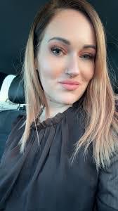 Elissa Gilmore's Instagram, Twitter & Facebook