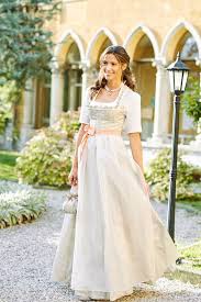 Hochzeitsdirndl Brautdirndl Trachtenhochzeit Scheduled Via Http Www Tailwindapp Com Utm Source Pinterest Braut Dirndl Dirndl Hochzeit Hochzeitskleid Dirndl
