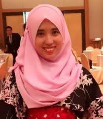 Pejabat menteri, timbalan menteri dan pegawai atasan. Freelance Translator Transcriber Writer