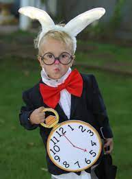 Disponible en taille s, m ou l. Diy Halloween Costumes 8 Deguisement Alice Au Pays Des Merveilles Halloween Pour Enfants Theme Alice Au Pays Des Merveilles