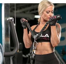 Amy Updike S Sculpted Back And Biceps Workout