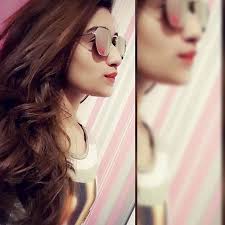 Donald trump's relationship with his daughter is pretty darned creepy, and while it may not have been publicized until he started running for president, the pictures are proof that. Pretty Princess Poses For Her Stepdad Posing For Her Boyfriend