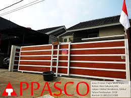 Pagar satu ini bukan hanya kayu yang dibuat seperti berjarak satu sama lain membuat kesan klasik semakin terasa pada desain. Pagar Minimalis Motif Kayu Klasik Di Cilebut Residence Jual Kanopi Tralis