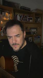 Ismael Serrano updated their cover photo.