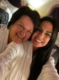 Sonia Nesbitt's Instagram, Twitter & Facebook