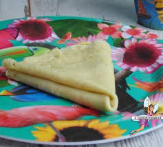Crepes A La Farine De Seigle Et Lait D Amande Recette De Chandeleur