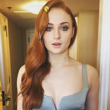 Edging with Sophie Turner 