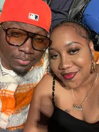 I'm late but we celebrated our 6th year wedding anniversary