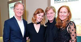 Robert redford has always been secretive about his personal life, but now he's opening up robert redford has been one of hollywood's most beloved actors for the past half a century, but behind his. Robert Redford Is The Father Of 4 Kids Meet All Of Them