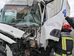 Serviciul rutier este una dintre structurile din cadrul inspectoratului de poliție județean (ipj) constanța care are, din această săptămână, o altă conducere, după mai multe structuri din cadrul inspectoratului de poliție județean (ipj) constanța au fost decapitate, în ultimele zile, după ce în. Foto Accident Rutier Cu VictimÄƒ IncarceratÄƒ Pe Dn 1 La Mandra BunÄƒ Ziua FÄƒgÄƒraÈ™