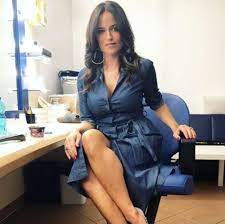 Quella di stasera, domenica 13 settembre, sarà la 99esima puntata consecutiva per veronica gentili, alla guida della versione estiva di stasera italia: Veronica Gentili Fanclub Home Facebook