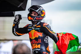 Miguel ângelo falcão de oliveira (pronounced miˈɣɛl ɔliˈvɐjɾɐ; Motogp Miguel Oliveira Von Red Bull Ktm Factory Racing Triumphiert In Spanien Motorradreporter