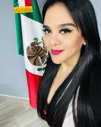 Claudia Casas's Instagram, Twitter & Facebook