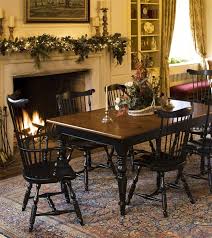 Let The Fanback Windsor Dining Room Chairs Bring A True Colonial Style To Your Dining Room Decor Colonial Dining Room Dining Room Remodel Modern Dining Room