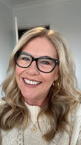 How wonderful it is to reconnect!! I am still getting over the buzz from  last weekend at AHC Industry Day and Hair Festival!! So wonderful to see  people I haven't seen in