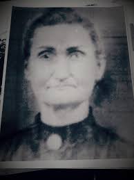 Liles Family (Update) **John Burchett (J.B.) Liles (1906-1984) m. Mallie  Marie Horsley-Liles (1906-1992)** **James Jackson "Tweezer" Liles  (1864-1952) m. Nora Hampton "Doda" Murphy (1866-1952)** **Children:** **1.  Nettie Jane Liles (1881-1901)** **2. Roch