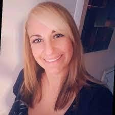 Brooke Tomlin's Instagram, Twitter & Facebook