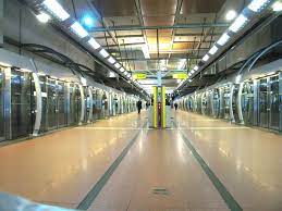 If you need a hotel at or near the gare de lyon. Datei Ligne 14 Gare De Lyon 4 Jpg Wikipedia