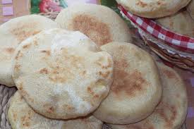 Batbout Easy Recipe Moroccan Bread وصفة البطبوط المغربي المخمار Moroccan Food Moroccan Bread Native Foods