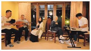 Chord aisyah by projector band chordlicious. Chord Gitar Termudah Lagu Aisyah Istri Rasulullah Aisyah Romantisnya Cintamu Dengan Nabi Tribun Palu