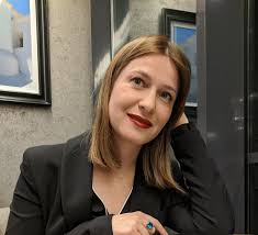 Simone Julio — People Powered