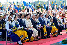 Personer som är släkt eller ingift släkt med sveriges monark. Nationaldagen 2019 Sveriges Kungahus