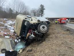 And dodge mower road when her vehicle slid on ice at a curve and crashed into an oncoming semi. Thursday Crash Shuts Down Northbound Lane Of I 95 Near Litchfield