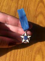 Sono molteplici le scosse avvertite questa mattina, sabato 15 maggio. Medaglia E O Nastrino Terremoto Umbria Marche 1997 Con Clip Ebay