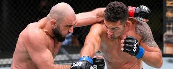 Former ufc middleweight champion chris weidman suffered a gruesome leg injury just seconds into his fight against uriah hall at ufc 261 on saturday. Chris Weidman Stats News Bio Espn