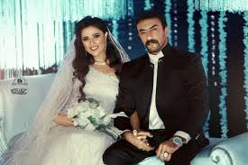 Yasmin abdel aziz is an egyptian actress. ÙŠØ§Ø³Ù…ÙŠÙ† Ø¹Ø¨Ø¯ Ø§Ù„Ø¹Ø²ÙŠØ² ØªÙ„ØºÙŠ Ù…ØªØ§Ø¨Ø¹ØªÙ‡Ø§ Ù„Ù…Ø¤Ù„Ù Ù…Ø³Ù„Ø³Ù„Ù‡Ø§ ÙˆÙ…Ø´Ù‡Ø¯ Ø²ÙØ§ÙÙ‡Ø§ ÙŠØªØµØ¯Ø± Ø§Ù„ØªØ±Ù†Ø¯ Et Ø¨Ø§Ù„Ø¹Ø±Ø¨ÙŠ