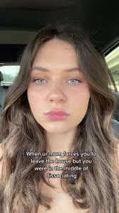 Sasha Burns's Instagram, Twitter & Facebook