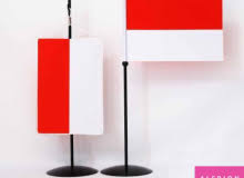 It has two equal horizontal bands, of red (top) and white (bottom), both of which have been the heraldic colours of the house of grimaldi since at least 1339. Statni Vlajka Monako Tistena Venkovni Prodej Alerion E Shop