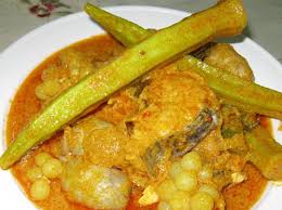 Inilah resep ikan tenggiri kari tanpa santan yang gurih, sebagai masakan yang tidak berkuah, masakan ikan tenggiri tanpa santan ini tetap memiliki nilai gizi yang baik, karena bumbunya mampu. Resepi Kari Ikan Tenggiri