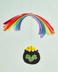 Patrick's day with your kids becomes more of a priority. 30 Easy St Patrick S Day Crafts Best Diy Ideas For St Patrick S Day