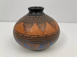 SMALL NAVAJO POT signed Yazzie $36.99