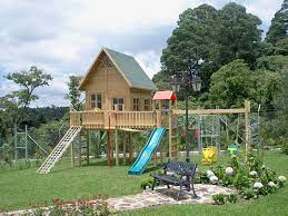 Casita 08x10 A 05 De Altura Con Balcon Frontal Puente Colgante Con Torre De Acceso Pasamanos Con Tres Columpi Muebles De Jardin Casitas Infantiles Columpios