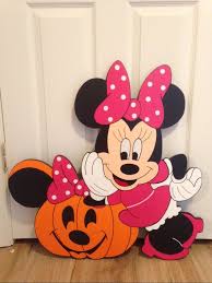 Minnie Mouse With A Pumpkin Halloween Yard Art Decorations Halloween Yard Art Minnie Mouse Halloween Halloween Fun