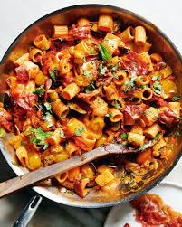 Nyt Cooking On Instagram Pasta Alla Sorta Norma It S Like Pasta Alla Norma But Only Sorta Get Coluhenry S Recipe At The Link In Bio Photo Dmalosh F