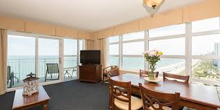 1801 south ocean blvd, myrtle beach, sc 29577. Budget Friendly Oceanfront Rooms Suites In Myrtle Beach Carolinian Beach Resort