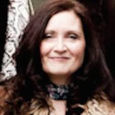 Penelope Oakley's Instagram, Twitter & Facebook