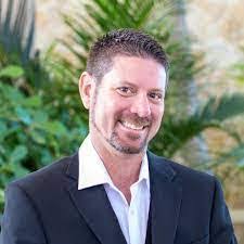 Ryan Lobe's Instagram, Twitter & Facebook