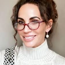 Stacey Johns's Instagram, Twitter & Facebook