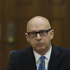 Liberal insider tells committee he was not behind gas-plant cancellations