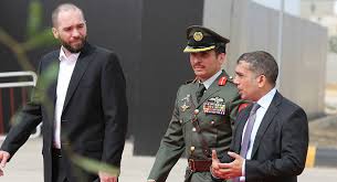 عمل الأمير علي بن الحسين في الحرس الملكي الأردني بالفترة ما بين 1999م الى 2008م وتولى بعد ذلك مهمة لتشكيل المجلس الوطني للأمن وإدارة الازمات في الأردن، وتسلم في اكثر من مرة منصب نائب الملك خلال. Ø§Ù„Ø£Ù…ÙŠØ± Ø­Ù…Ø²Ø© Ø·Ù„Ø¨ Ù‚ÙŠØ§Ø¯Ø© Ø§Ù„Ù…Ø®Ø§Ø¨Ø±Ø§Øª Ø±Ø³Ø§Ø¦Ù„ ÙˆØ§ØªØ³Ø§Ø¨ ÙˆØªØ³Ø±ÙŠØ¨Ø§Øª Ø¬Ø¯ÙŠØ¯Ø© ØªÙƒØ´Ù Ø§Ù„Ù…Ø³ØªÙˆØ± Sputnik Arabic