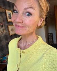 Yesterday I posted about the season of 'letting go'. How Mother Nature  reminds us that shedding leaves is not only natural but vital. I spoke  about braving to trust and release to