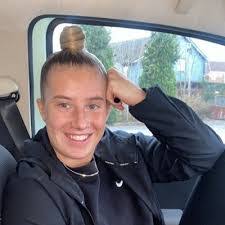 Charlotte Melvin's Instagram, Twitter & Facebook