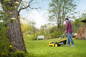 No fumes means these mowers are better for the environment. Karcher Cordless Lawn Mower Lmo 36 46 Battery 1 444 472 0 Karcher Store Schreiber