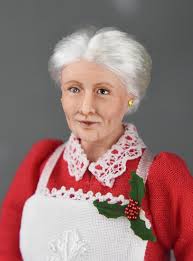 Merry Christmas friends! This is my latest "little" and the last Christmas  doll for the year. "Mrs. Claus" is in 1:12 scale, from my original sculpt,  cast in porcelain, china painted and