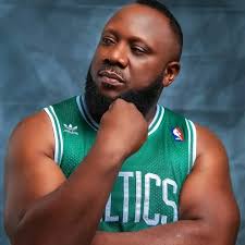 Compare bryann with his mate rema, they both do music as a career. Phyna is  not a musician, she hypes and groovy is a model and a business man