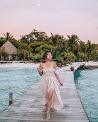 Alia bhatt, her best friend akansha ranjan kapoor, akansha s sister anushka ranjan and alia's sister shaheen bhatt are in maldives. Coco Resorts Secluded Island In The Maldives Coco Resort Island Outfit Maldives Honeymoon